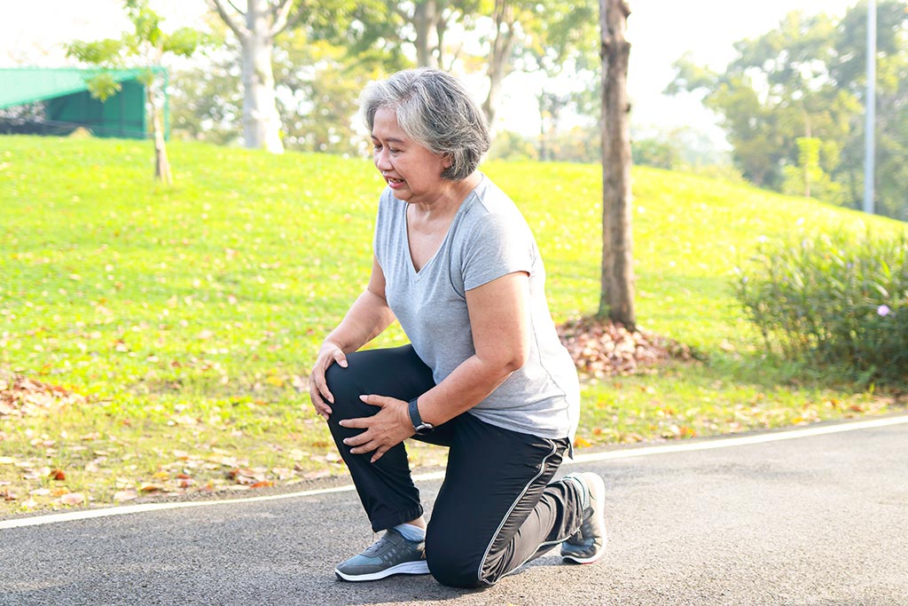 Having Total Knee Replacement Surgery? 5 Tips for You